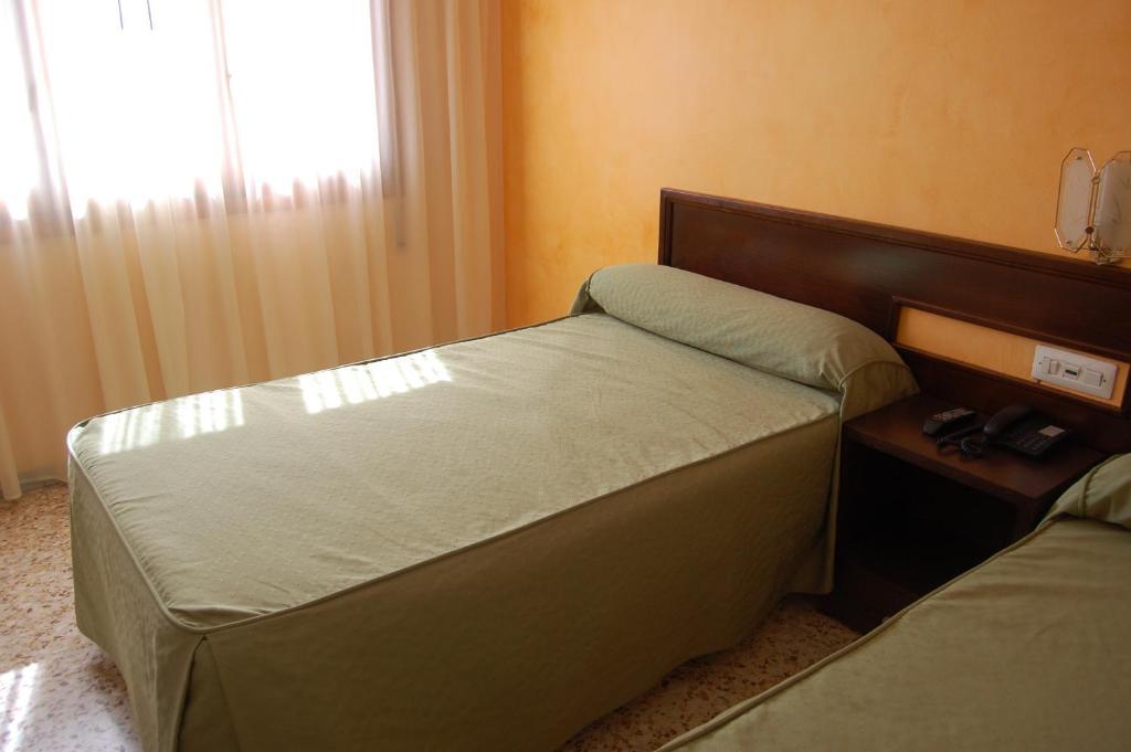 קלאנדה Hotel Balfagon חדר תמונה