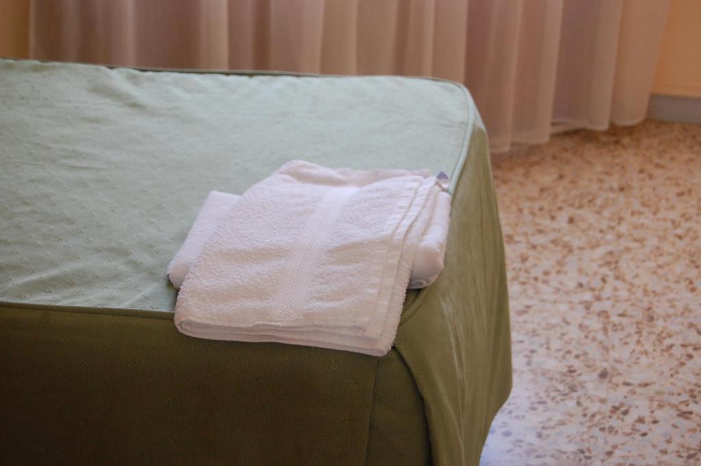 קלאנדה Hotel Balfagon חדר תמונה